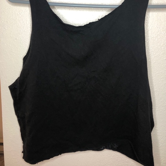 *SOLD* Metallica crop top - Picture 3 of 4